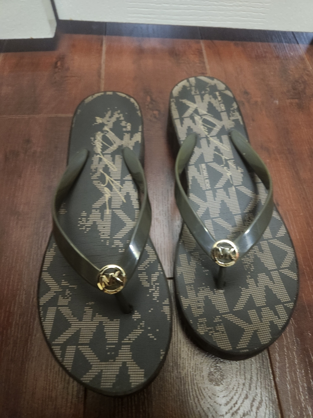 MICHAEL Michael Kors Bedford Flip Flop